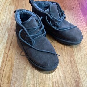 Men’s Ugg boots/chukka - grey